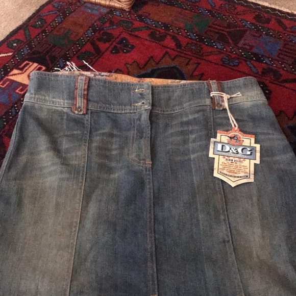 Dolce and Gabbana denim skirt! - Picture 8 of 16